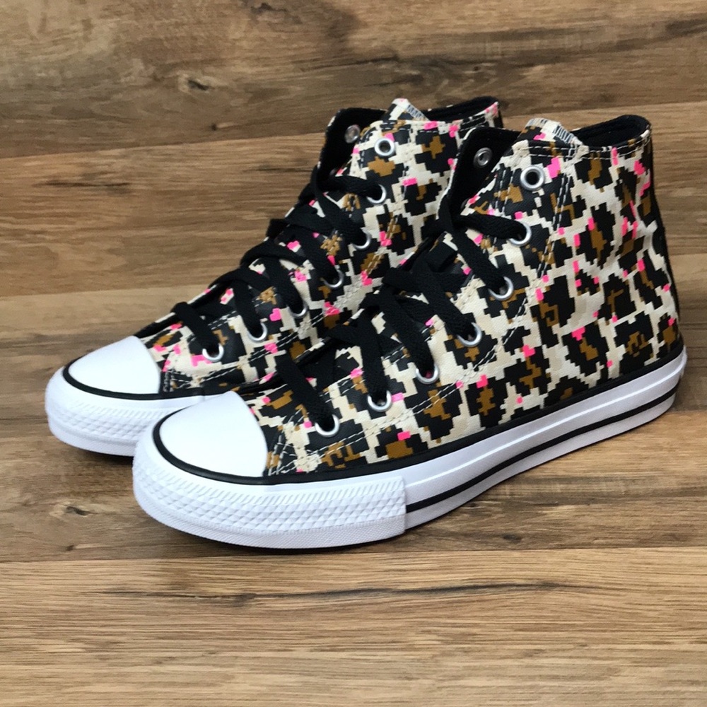 CONVERSE CTAS HIGH TOP BRAND NEW - Picture 11 of 16